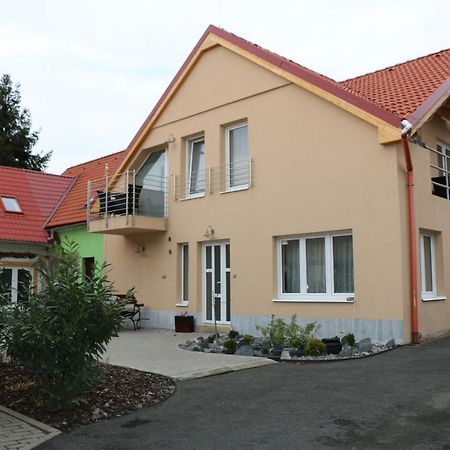 Penzion Kotvas Milovice  Exterior photo