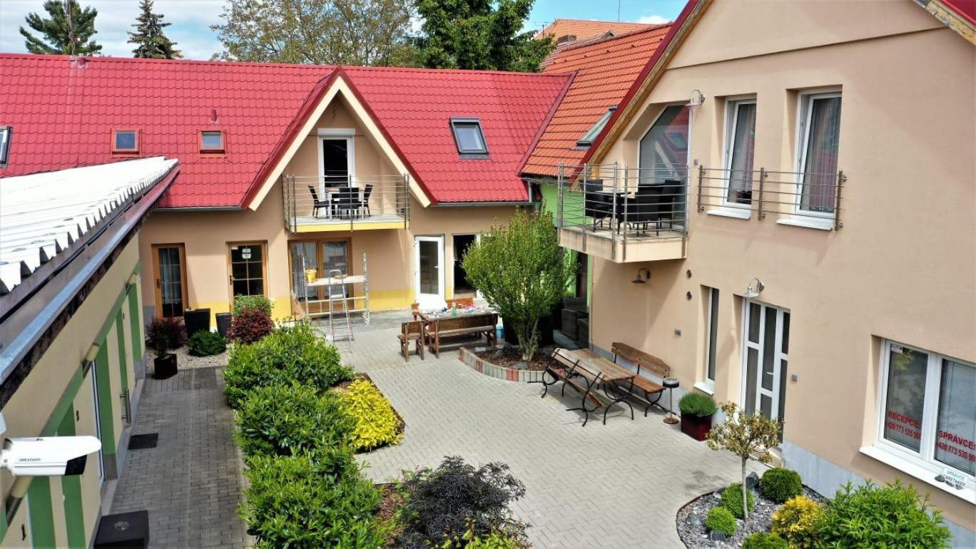 Penzion Kotvas Milovice  Exterior photo